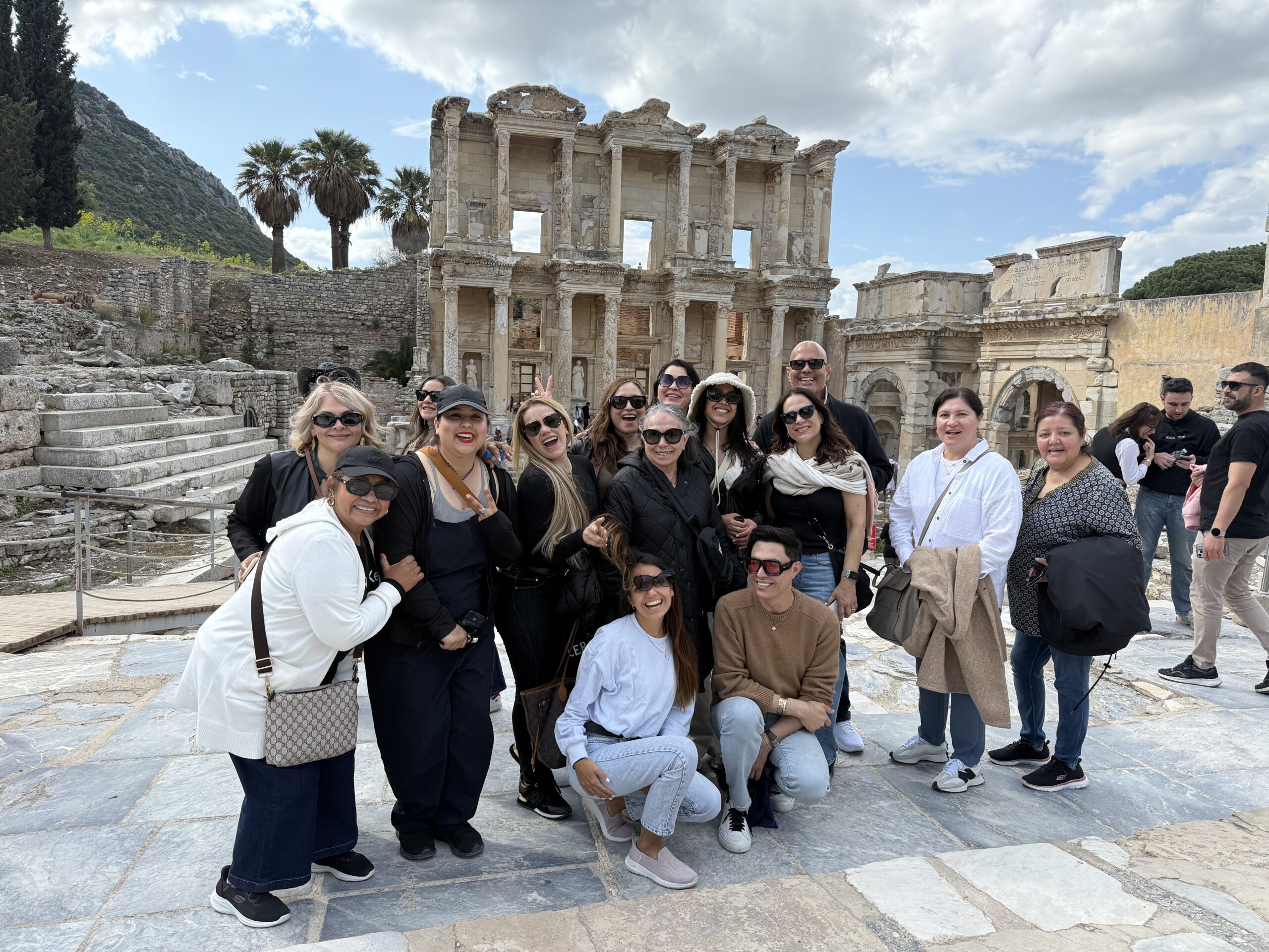 viaje-grupal-turquia-2025-grupo-biblioteca-celso-efeso